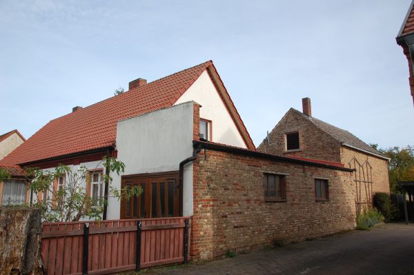 Hausansicht Stra�enseite Einfamilienhaus S�dm�ritz
