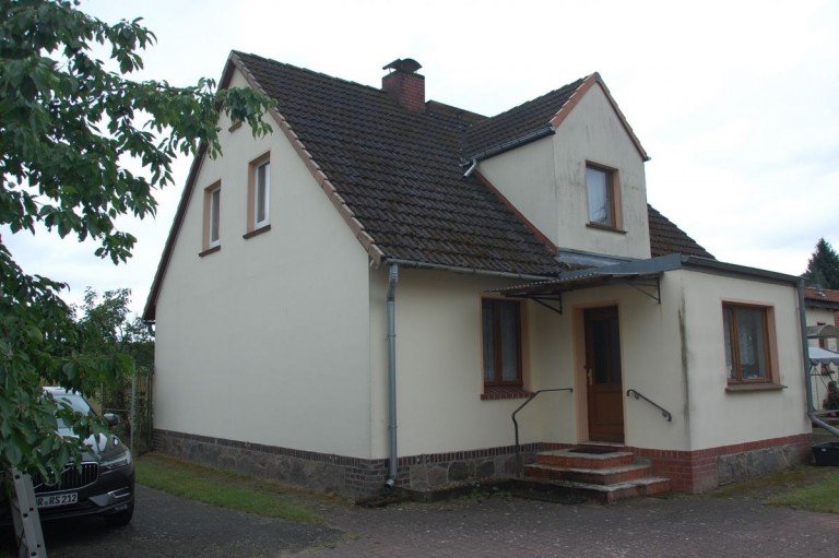 Titel Leizen Bauernhaus Ehemalige Bauernstelle mit Scheune, Stall und viel Land in Leizen